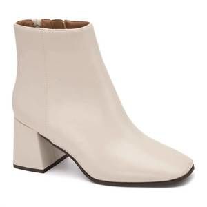 NEW CORKYS FOOTWEAR women's felicia bootie in ivory